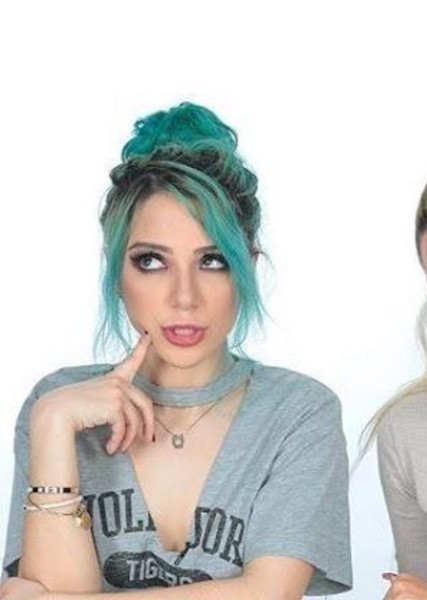 Niki DeMartino photo