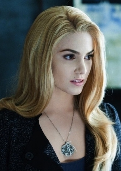 Nikki Reed
