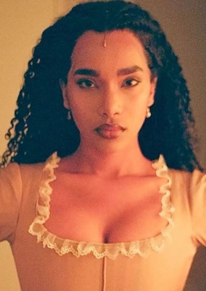 Nikki Renée Daniels photo