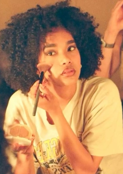 Nikki Renée Daniels