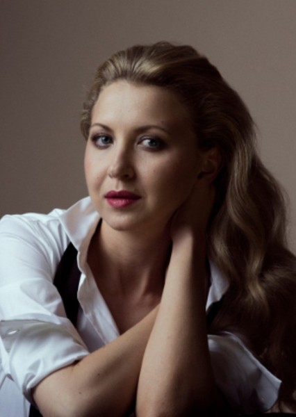 Nina Arianda
