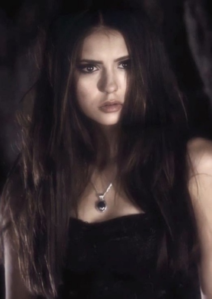 Nina Dobrev photo