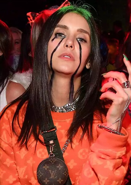 Nina Dobrev photo