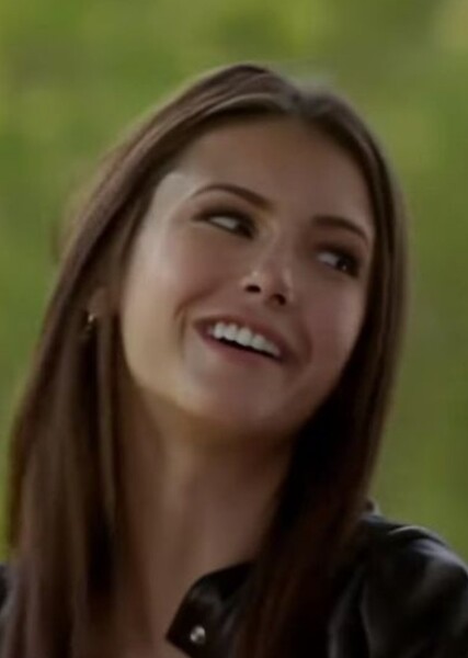 Nina Dobrev photo