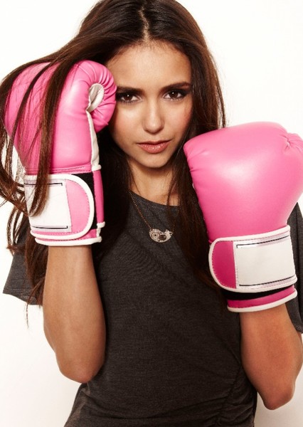 Nina Dobrev