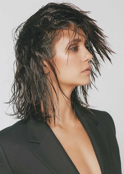 Nina Dobrev photo