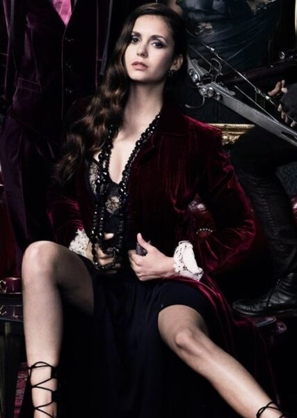 Nina Dobrev photo