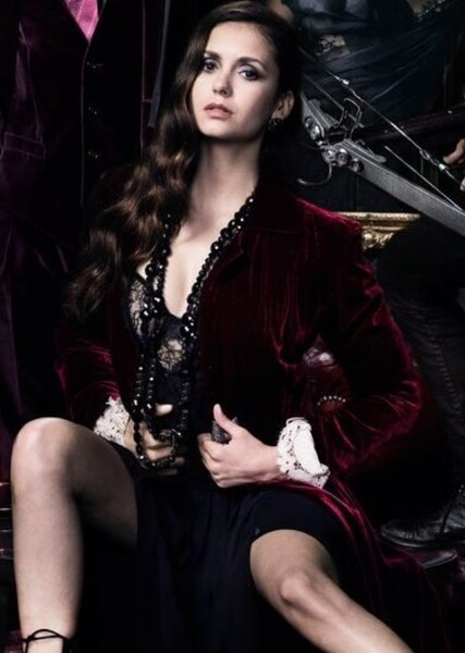 Nina Dobrev photo