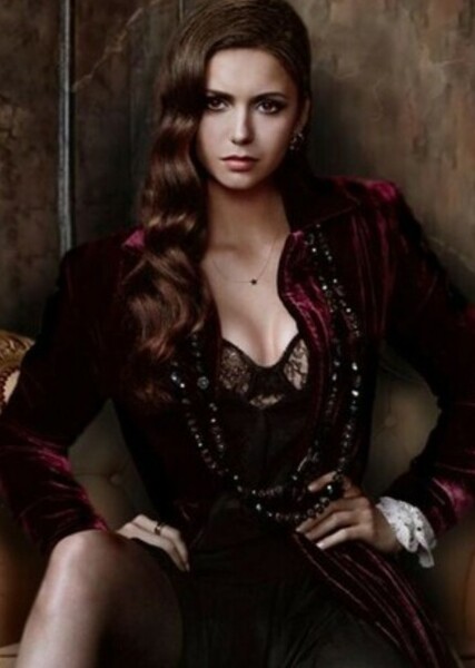 Nina Dobrev photo