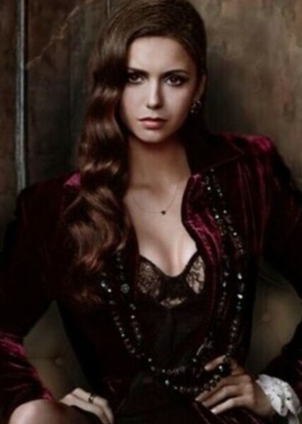 Nina Dobrev photo