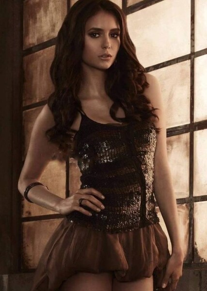 Nina Dobrev photo