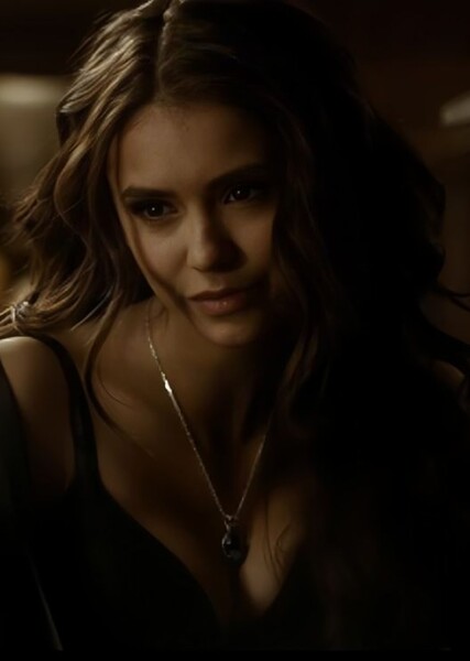 Nina Dobrev photo