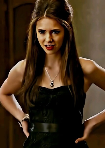 Nina Dobrev photo