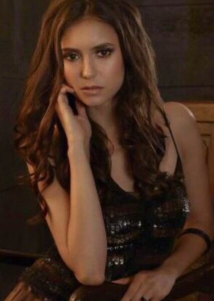 Nina Dobrev photo