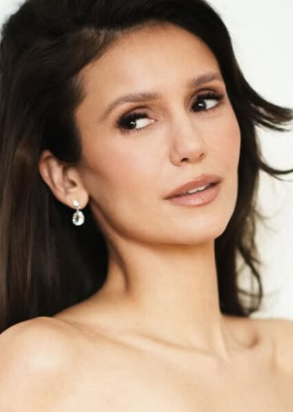 Nina Dobrev photo