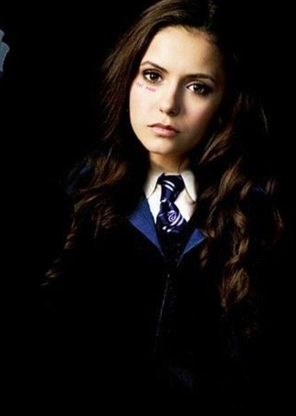 Nina Dobrev photo