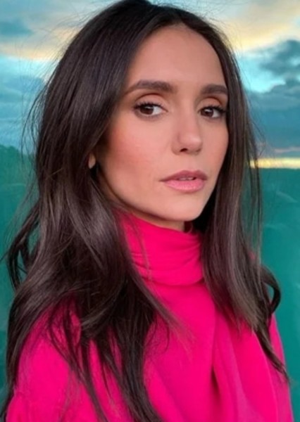 Nina Dobrev
