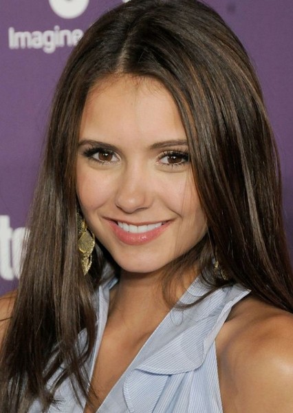 Nina Dobrev photo
