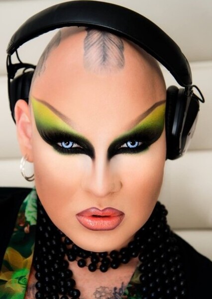 Nina Flowers photo