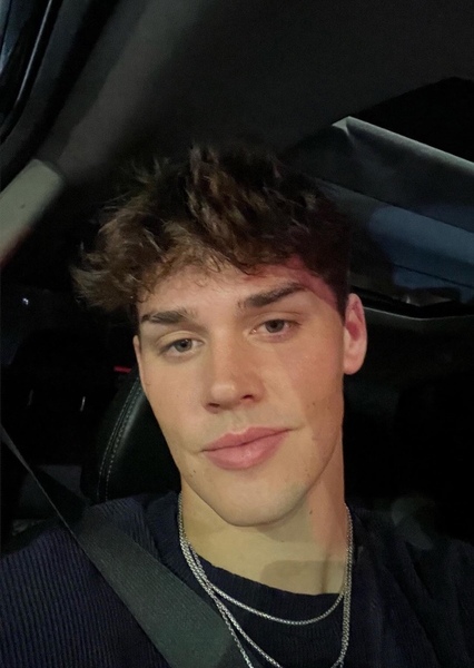 Noah Beck