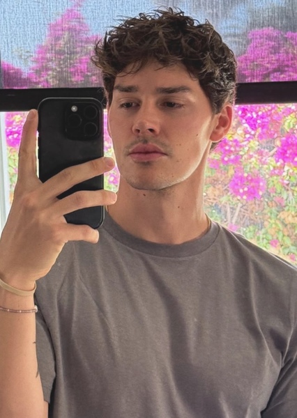 Noah Beck