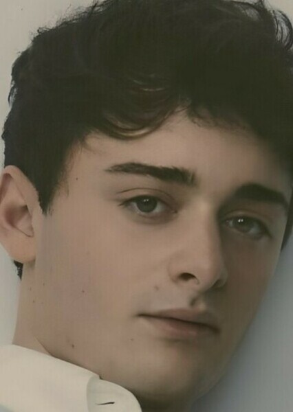 Noah Cameron Schnapp photo