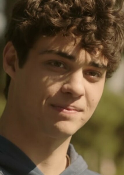 Noah Centineo photo