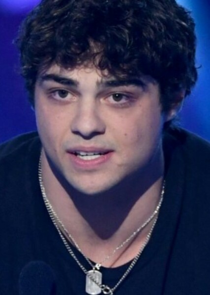 Noah Centineo photo