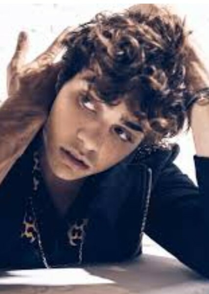 Noah Centineo photo