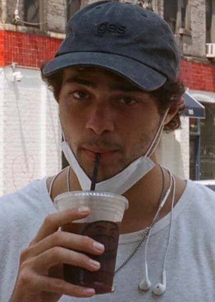 Noah Centineo photo