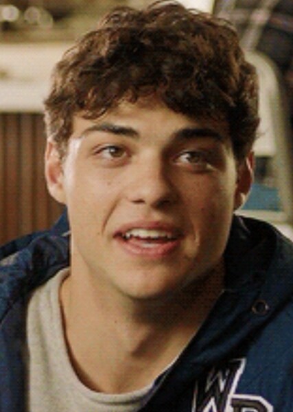 Noah Centineo photo