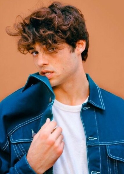 Noah Centineo photo