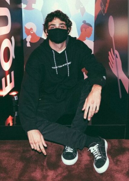 Noah Centineo photo