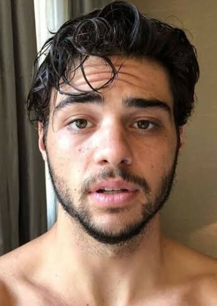 Noah Centineo photo