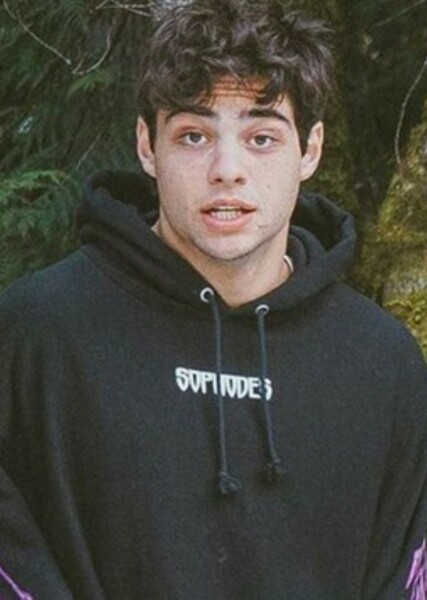 Noah Centineo photo
