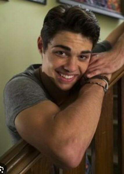 Noah Centineo photo