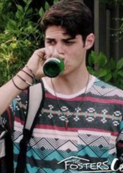 Noah Centineo photo