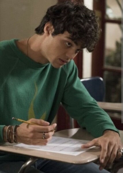 Noah Centineo photo