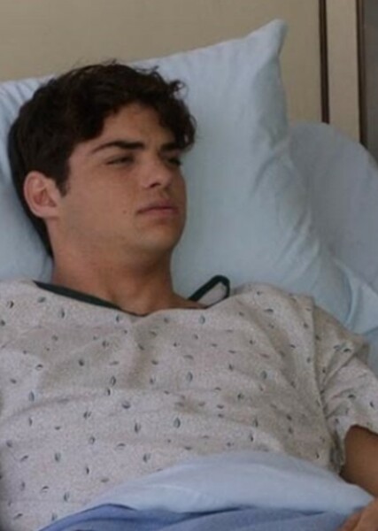 Noah Centineo photo