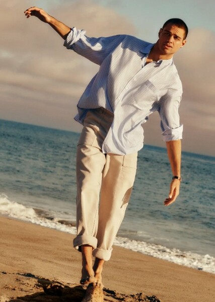 Noah Centineo photo