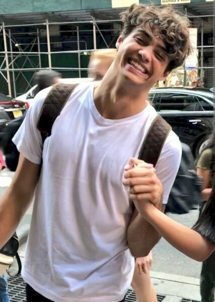 Noah Centineo photo