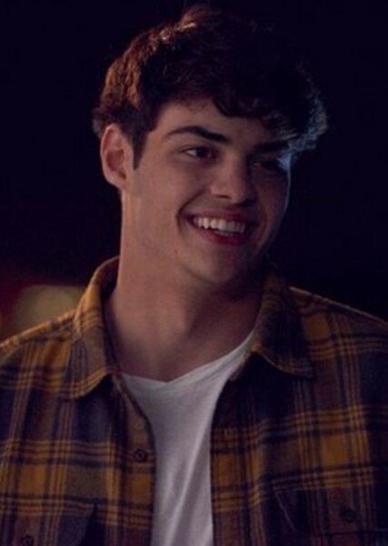 Noah Centineo photo