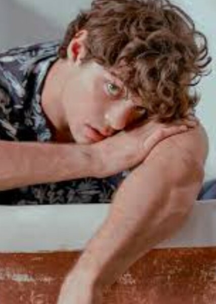 Noah Centineo photo