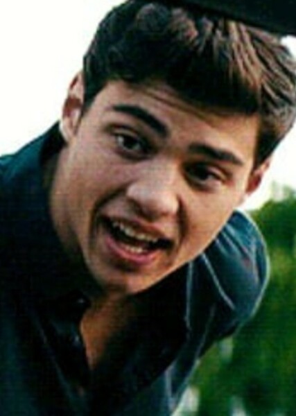 Noah Centineo photo