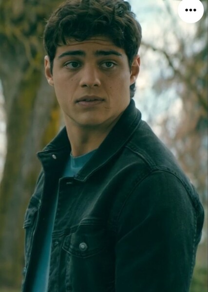 Noah Centineo photo