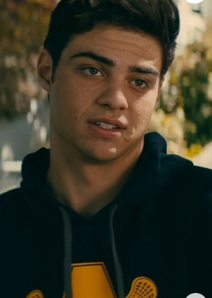Noah Centineo photo