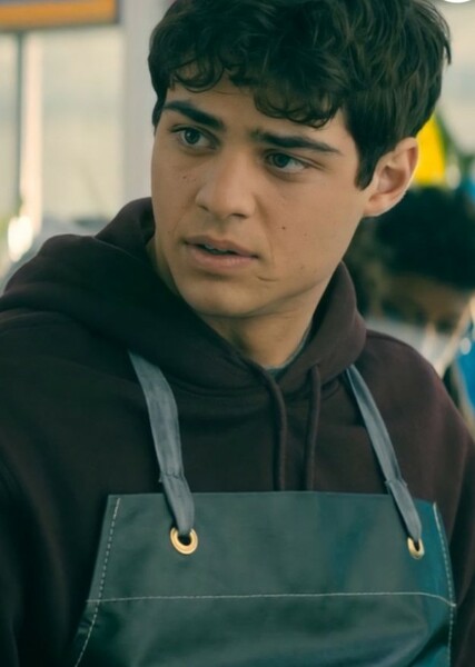Noah Centineo photo