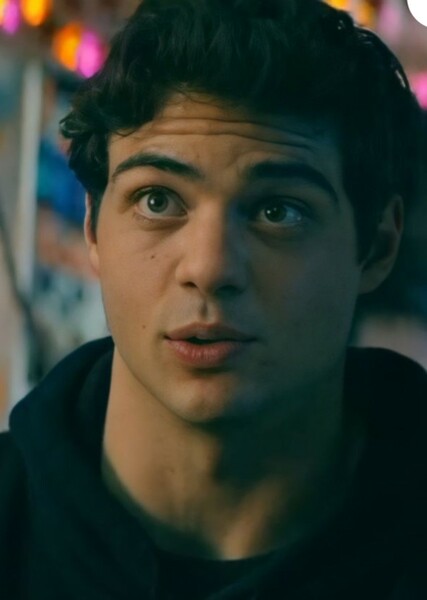 Noah Centineo photo