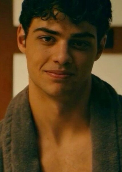 Noah Centineo photo