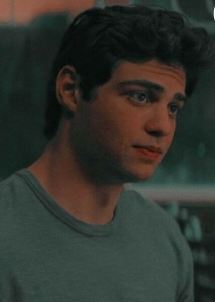 Noah Centineo photo